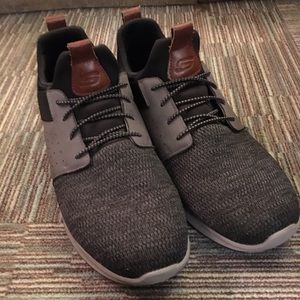 Men’s shoes size 13